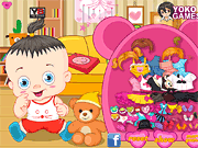 Ребенок с плюшевым мишкой